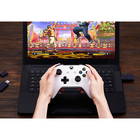 Xbox コントローラー用 8BitDo モバイル ゲーム クリップ