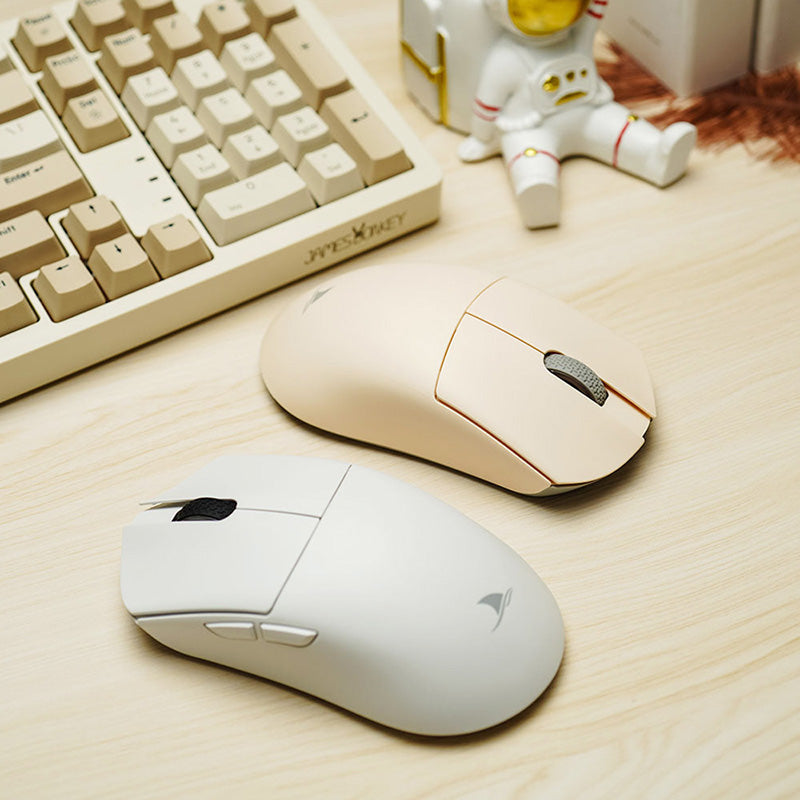 Darmoshark_M3_Wireless_Gaming_Mouse_for_Big_Hands_17