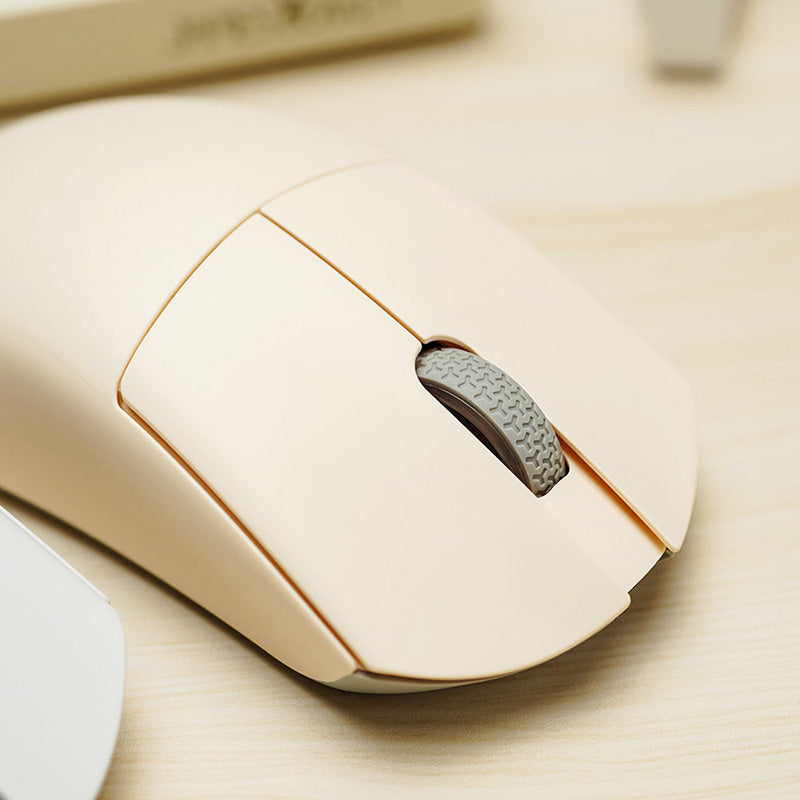 Darmoshark_M3_Wireless_Gaming_Mouse_for_Big_Hands_4