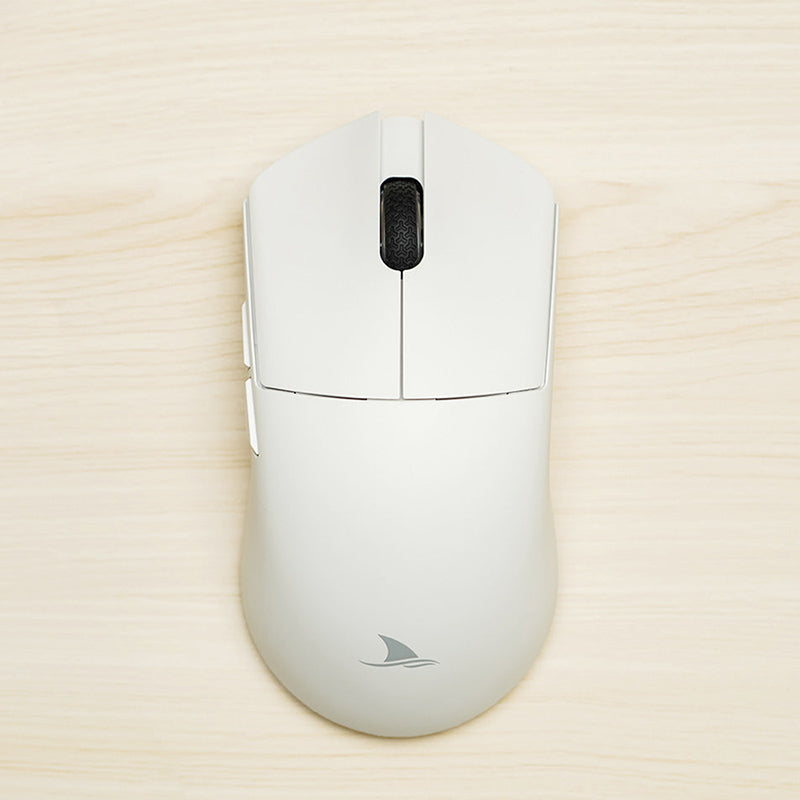 Darmoshark_M3_Wireless_Gaming_Mouse_for_Big_Hands_8