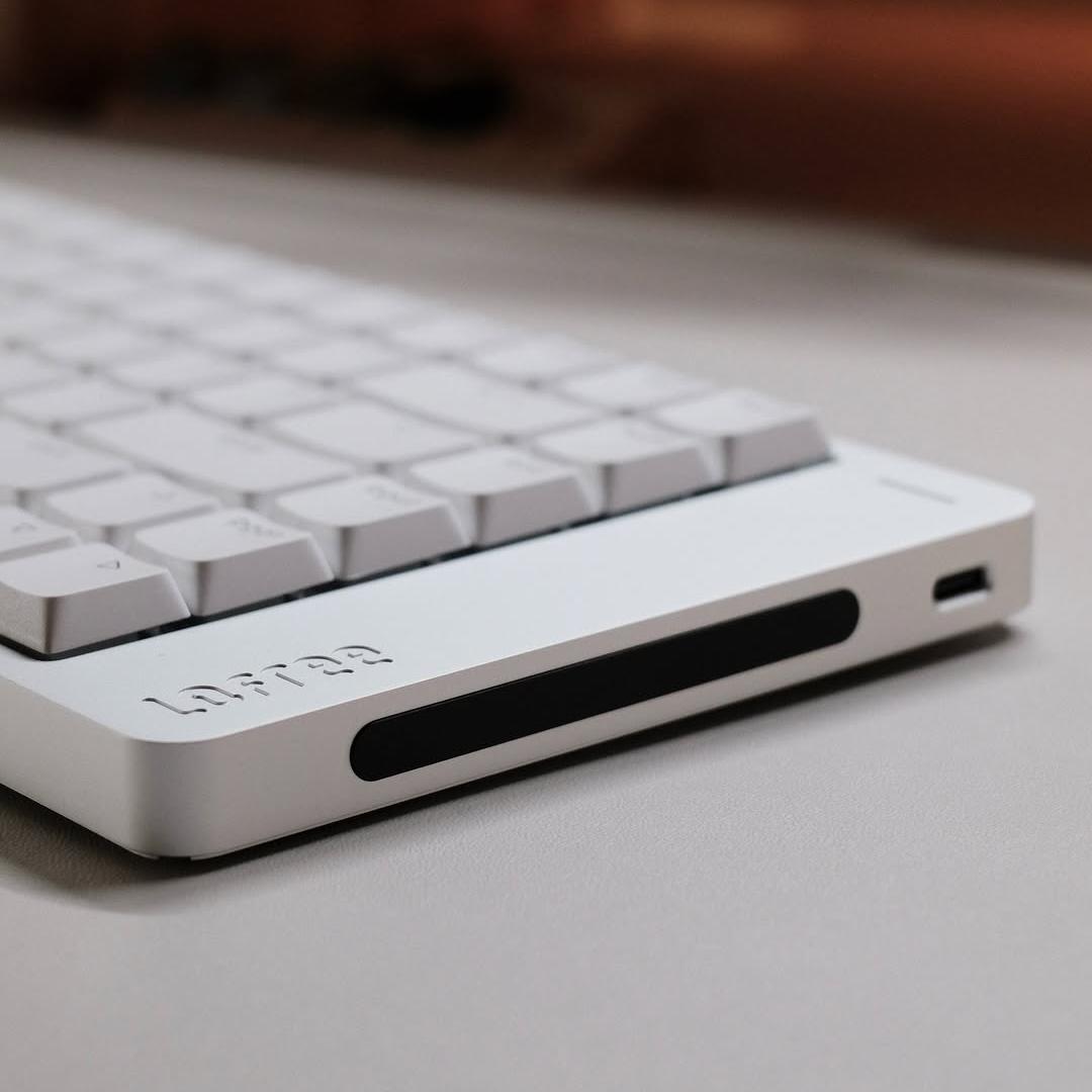 Lofree Flow 2 Low Profile Mechanical Keyboard: Smoothness, Evolved