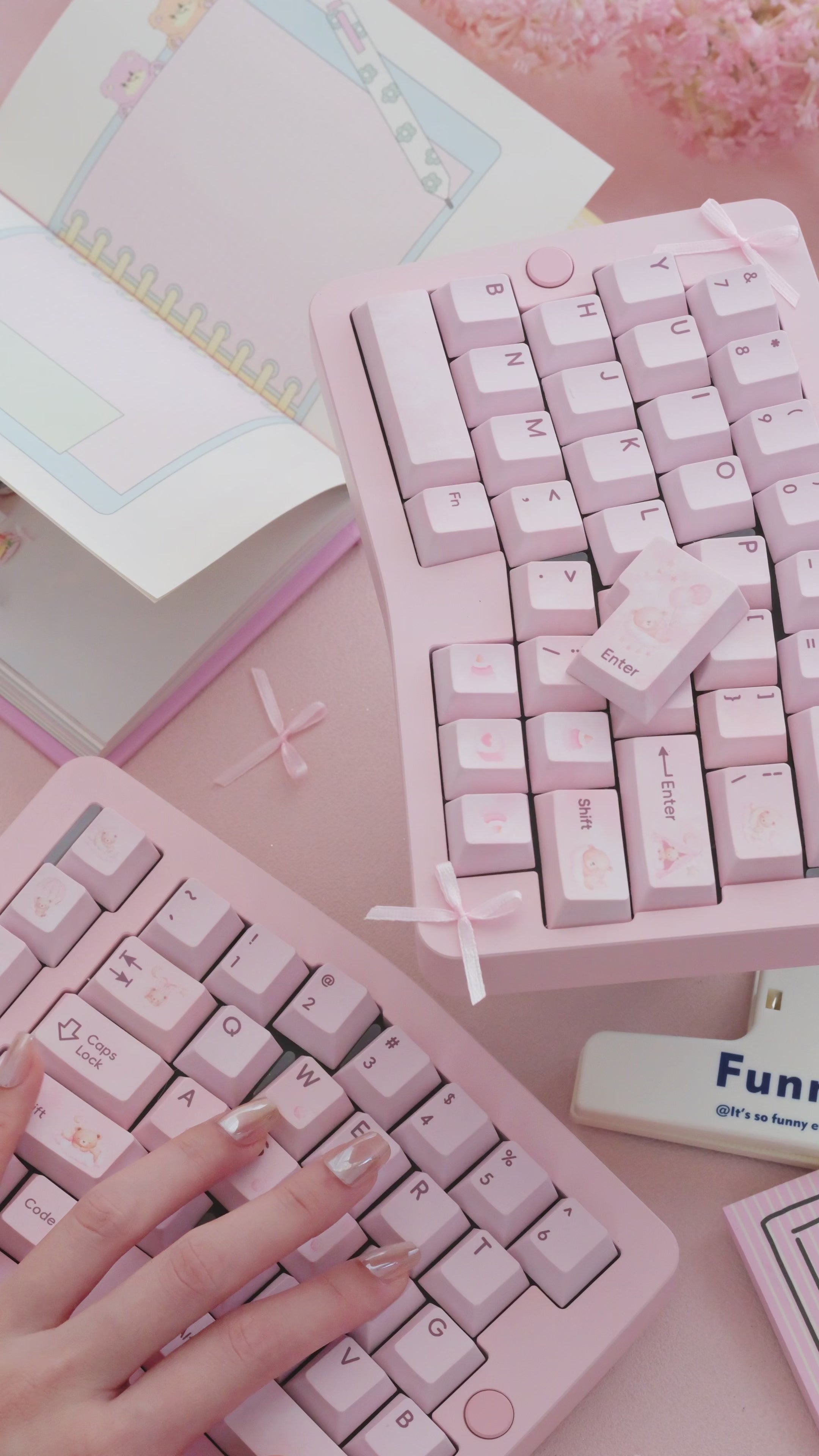 LOERENT Embrace The Moon Keycap Set Cherry Profile 146 Keys - WhatGeek